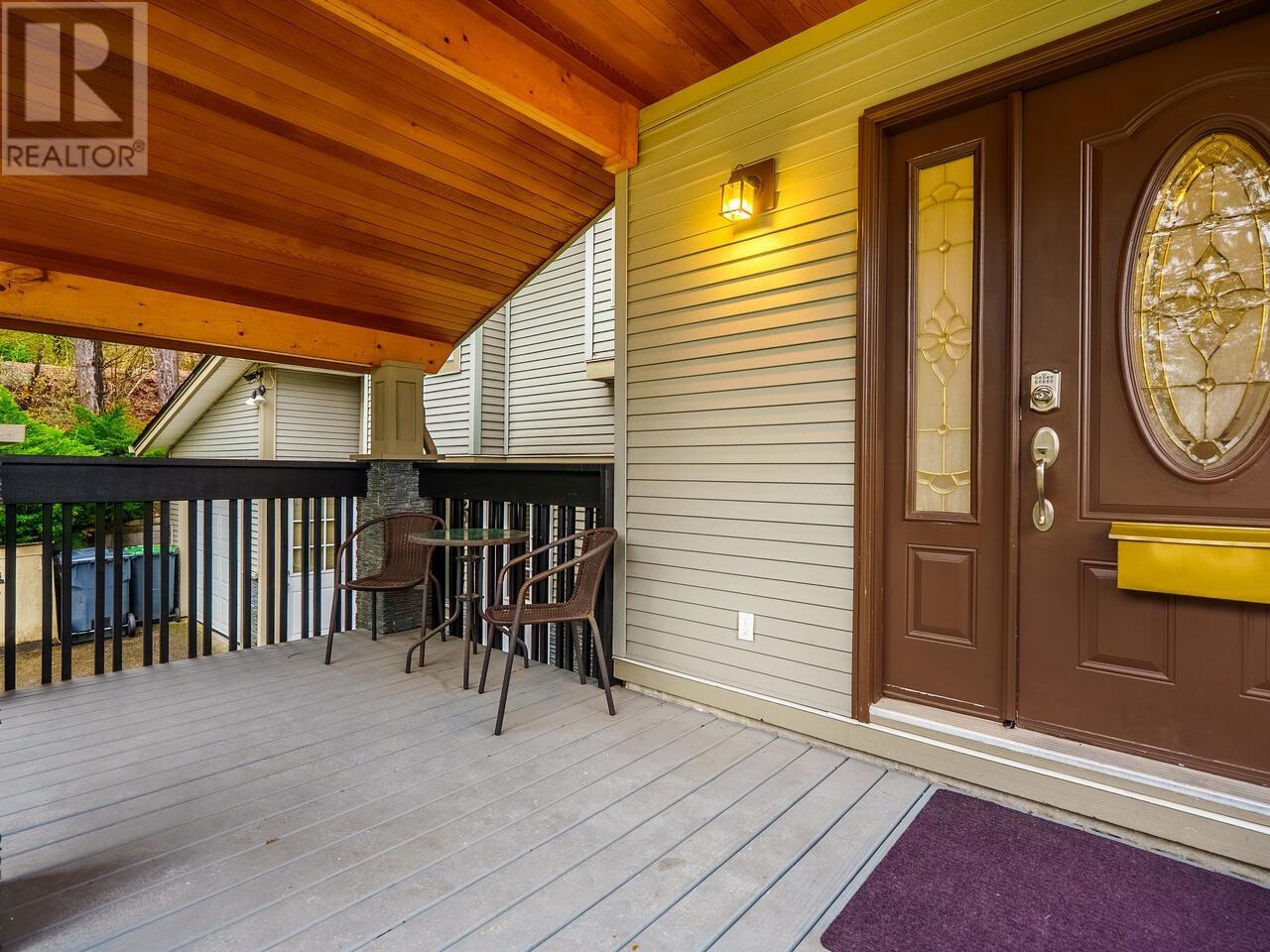 Property at 267 CHESTER COURT image 5