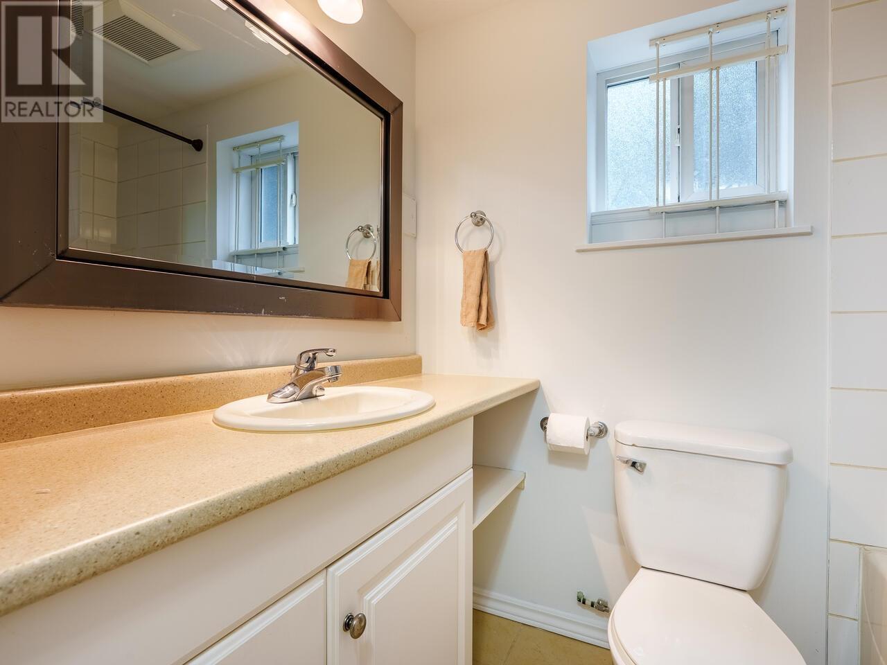 267 Chester Court, Coquitlam, British Columbia  V3K 5C2 - Photo 28 - R2978488
