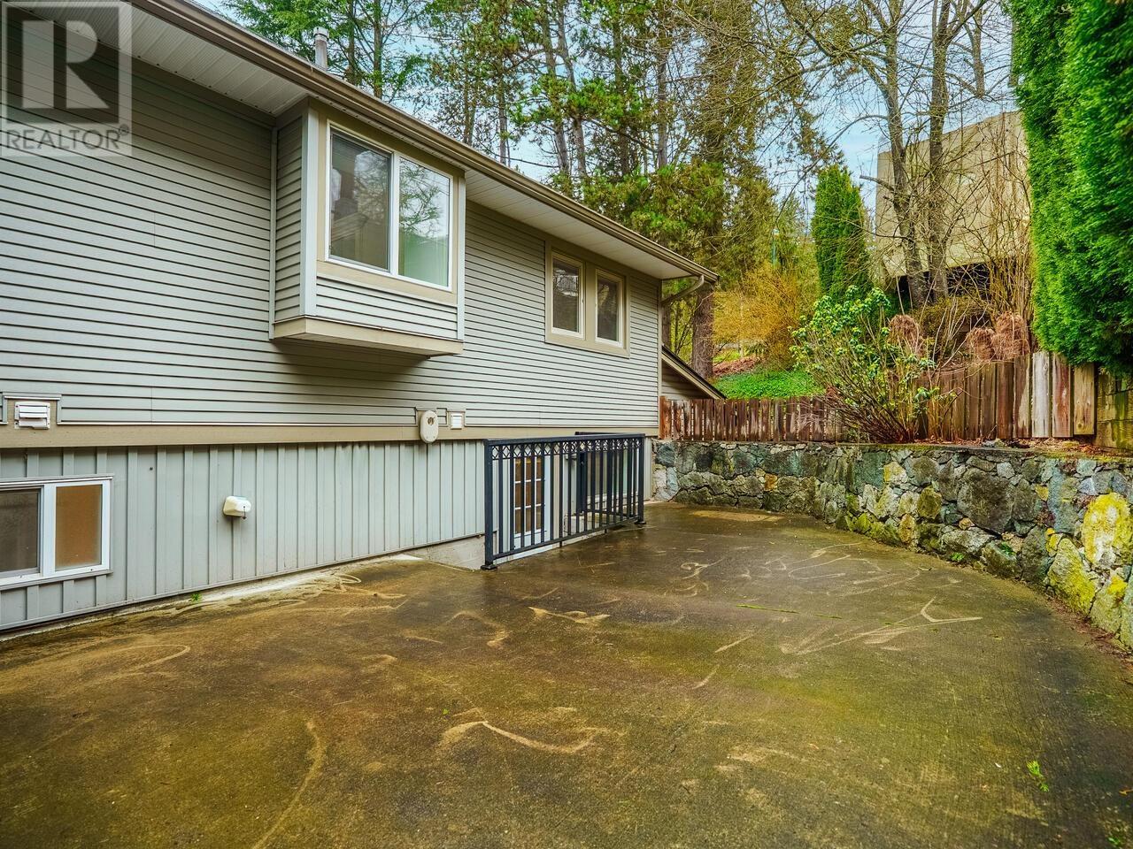 267 Chester Court, Coquitlam, British Columbia  V3K 5C2 - Photo 37 - R2978488