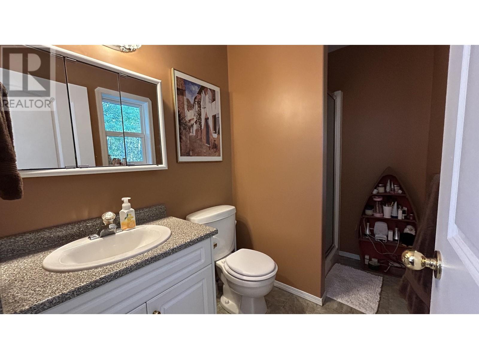 4775 Moneeyaw Road, 108 Mile Ranch, British Columbia  V0K 2Z0 - Photo 15 - R2980788
