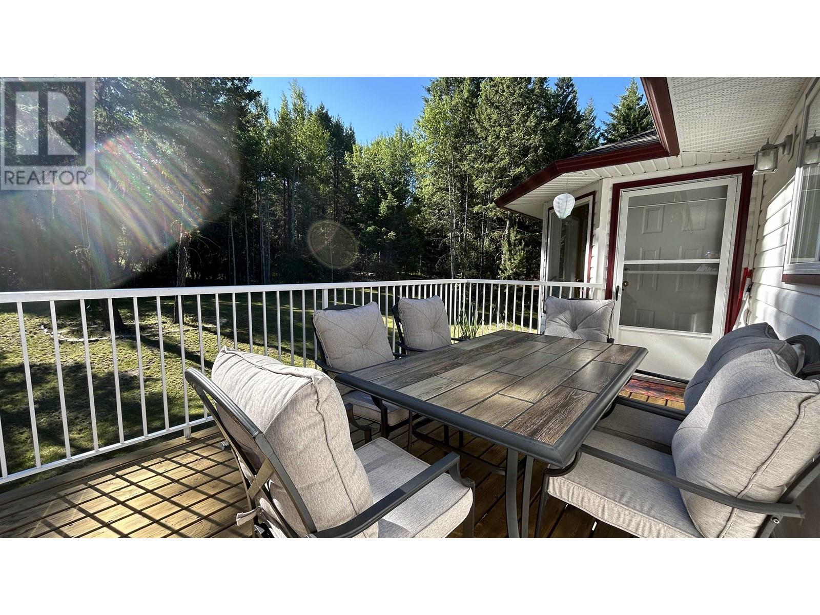 4775 Moneeyaw Road, 108 Mile Ranch, British Columbia  V0K 2Z0 - Photo 17 - R2980788