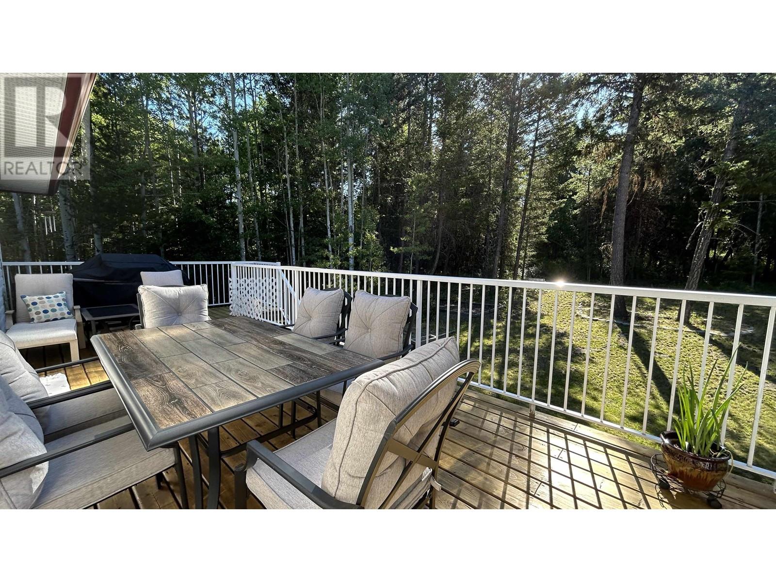 4775 Moneeyaw Road, 108 Mile Ranch, British Columbia  V0K 2Z0 - Photo 18 - R2980788