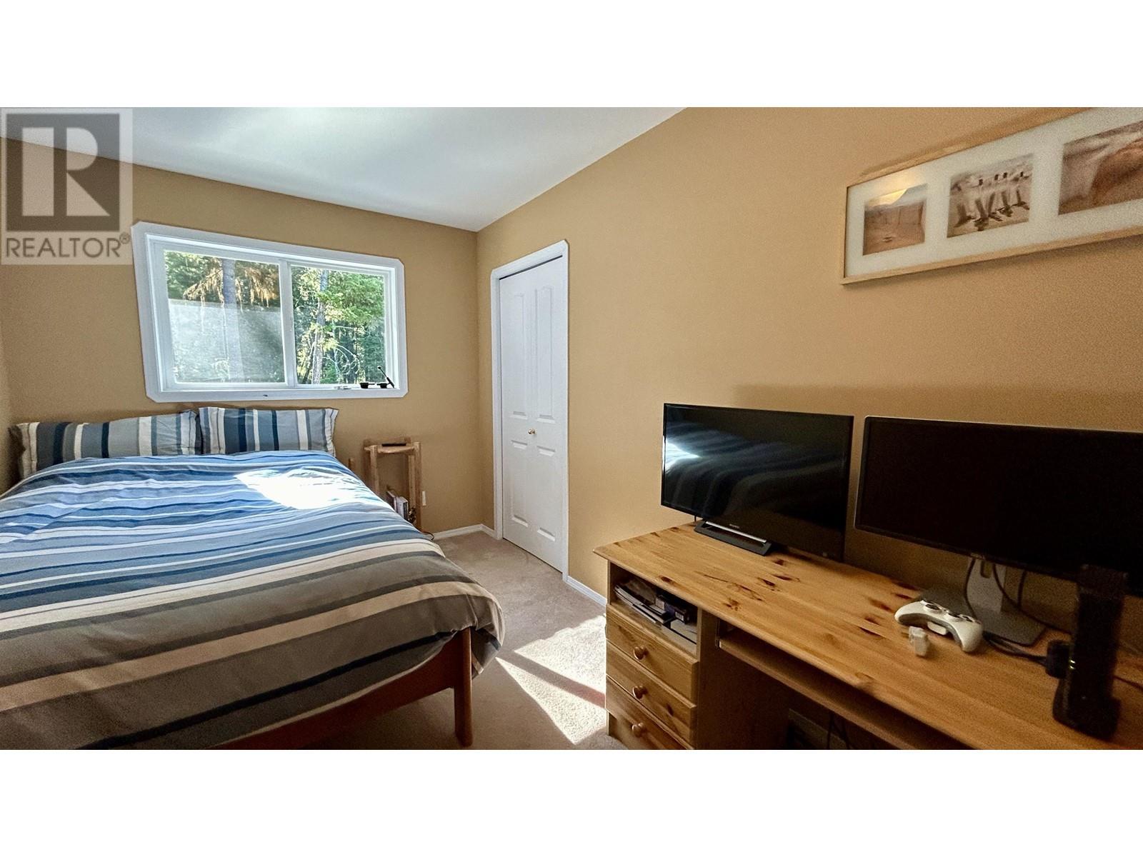 4775 Moneeyaw Road, 108 Mile Ranch, British Columbia  V0K 2Z0 - Photo 20 - R2980788