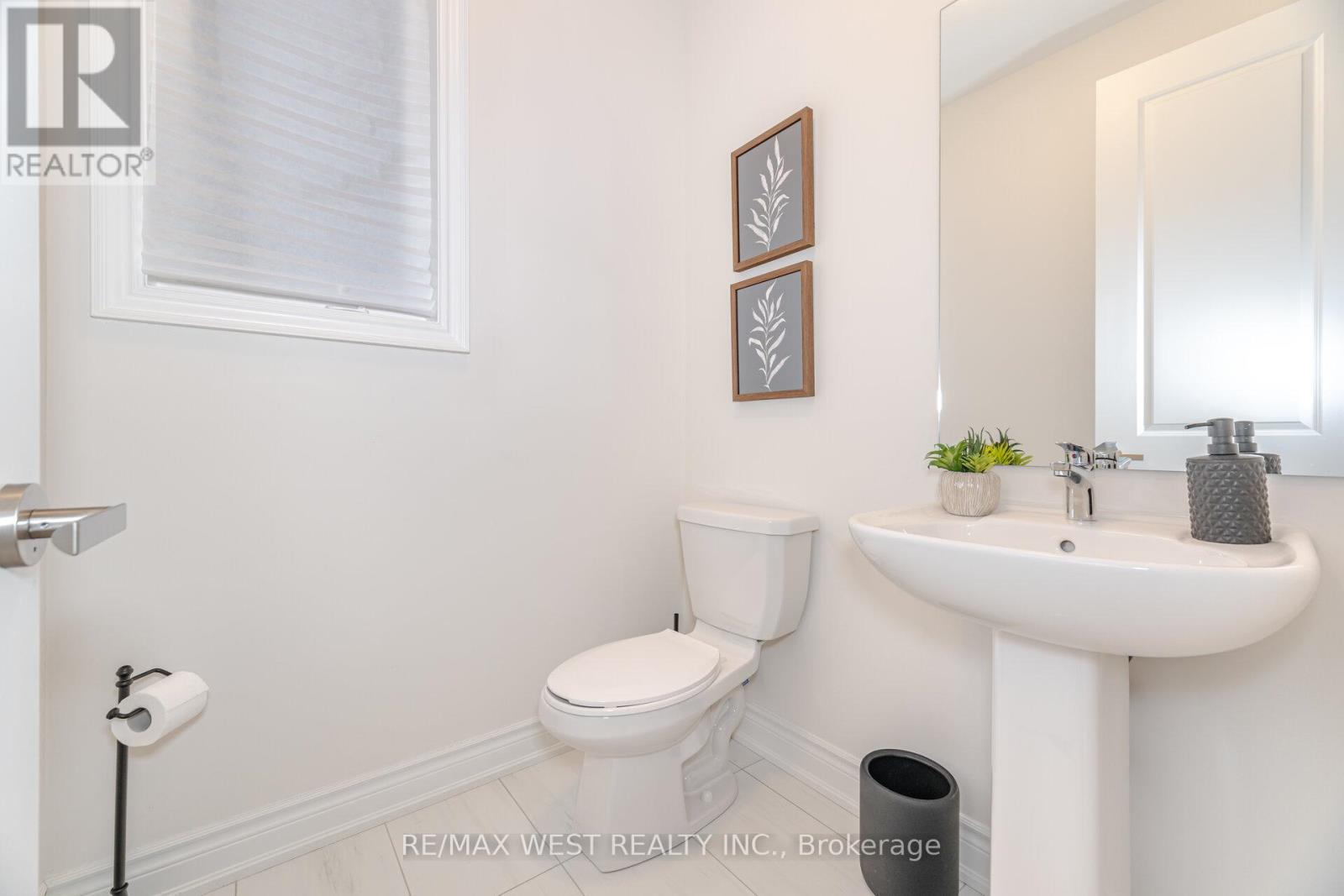 14 Kenneth Rogers Crescent, East Gwillimbury, Ontario  L9N 0S2 - Photo 17 - N12035233