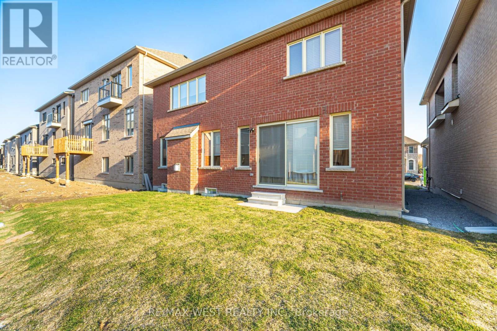14 Kenneth Rogers Crescent, East Gwillimbury, Ontario  L9N 0S2 - Photo 35 - N12035233