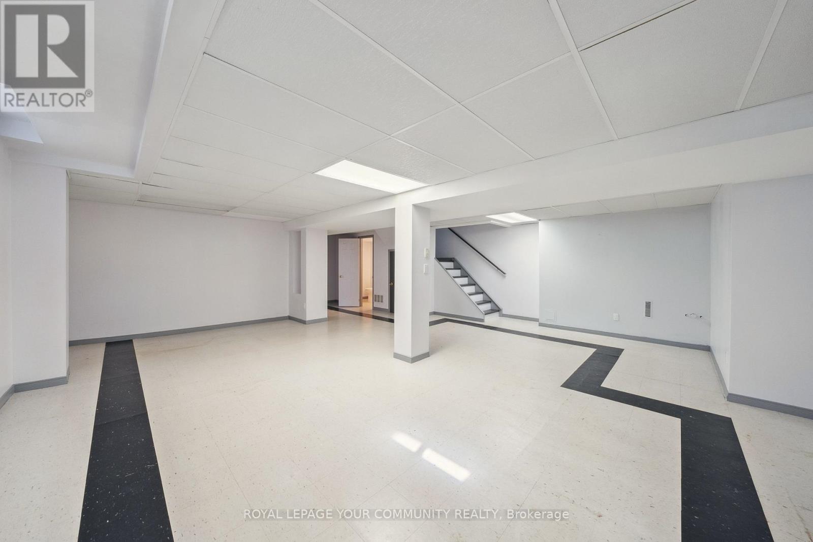 105 Redondo Drive, Vaughan (Beverley Glen), Ontario  L4J 7S6 - Photo 28 - N12035307
