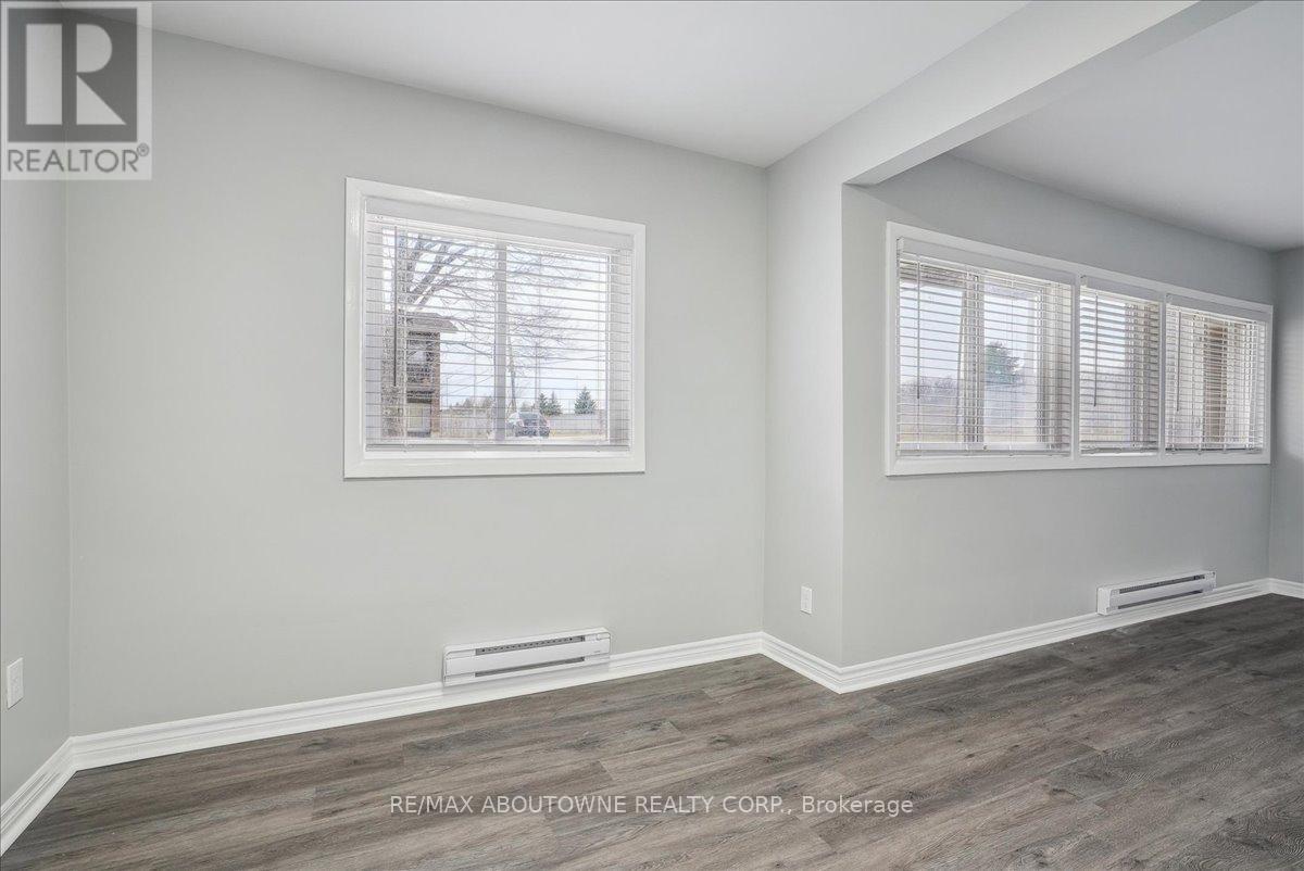 2 - 2354 Queensway Drive, Burlington, Ontario  L7R 3T3 - Photo 14 - W12035256