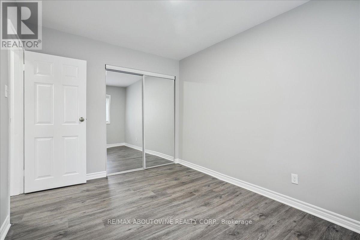 2 - 2354 Queensway Drive, Burlington, Ontario  L7R 3T3 - Photo 21 - W12035256