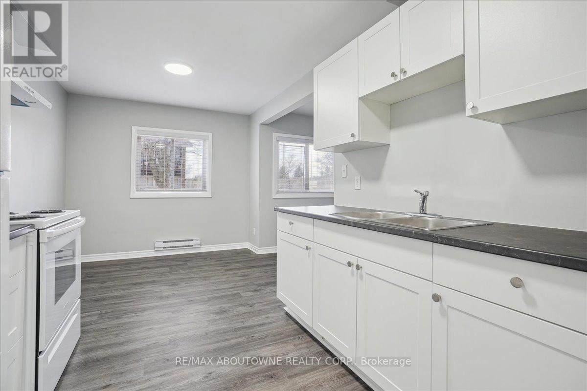 2 - 2354 Queensway Drive, Burlington, Ontario  L7R 3T3 - Photo 34 - W12035256