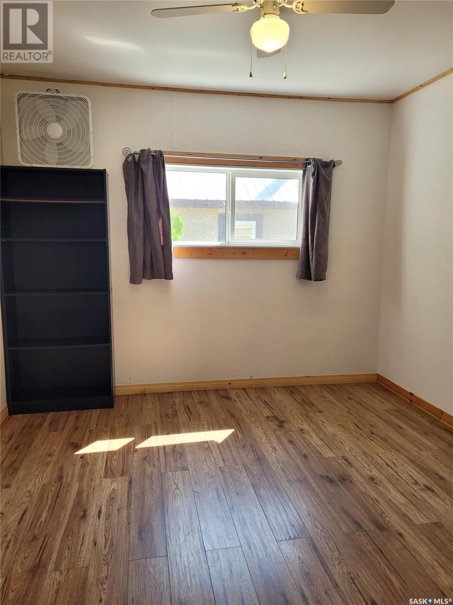 211 3rd Street W, Meadow Lake, Saskatchewan  S9X 1Y6 - Photo 8 - SK999489