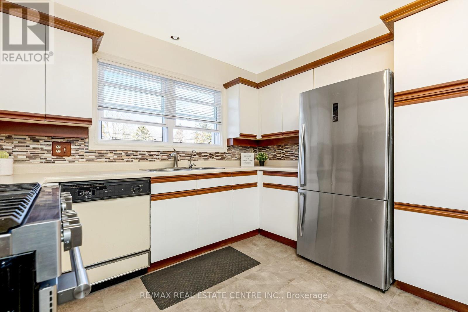 338 5 Concession W, Hamilton, Ontario  L0R 1V0 - Photo 11 - X12035252