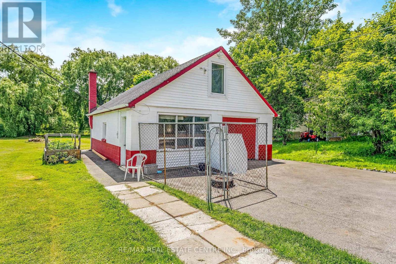 338 5 Concession W, Hamilton, Ontario  L0R 1V0 - Photo 27 - X12035252