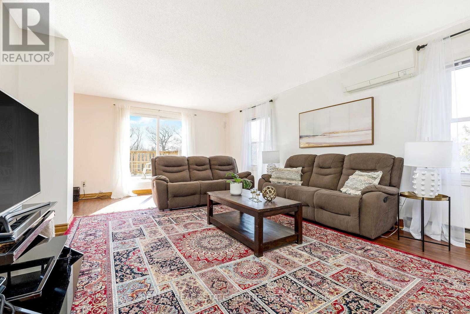 338 5 Concession W, Hamilton, Ontario  L0R 1V0 - Photo 5 - X12035252