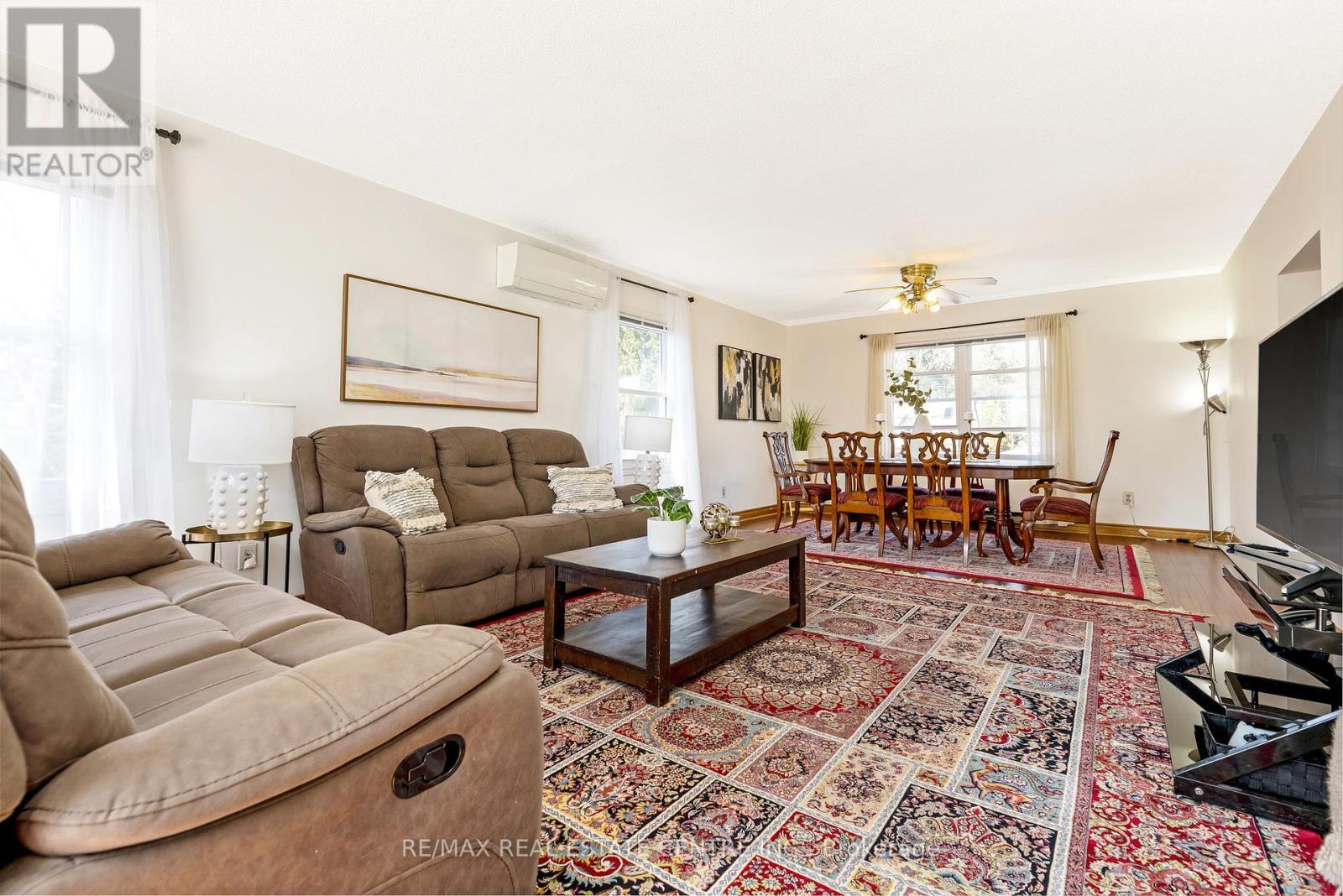 338 5 Concession W, Hamilton, Ontario  L0R 1V0 - Photo 6 - X12035252