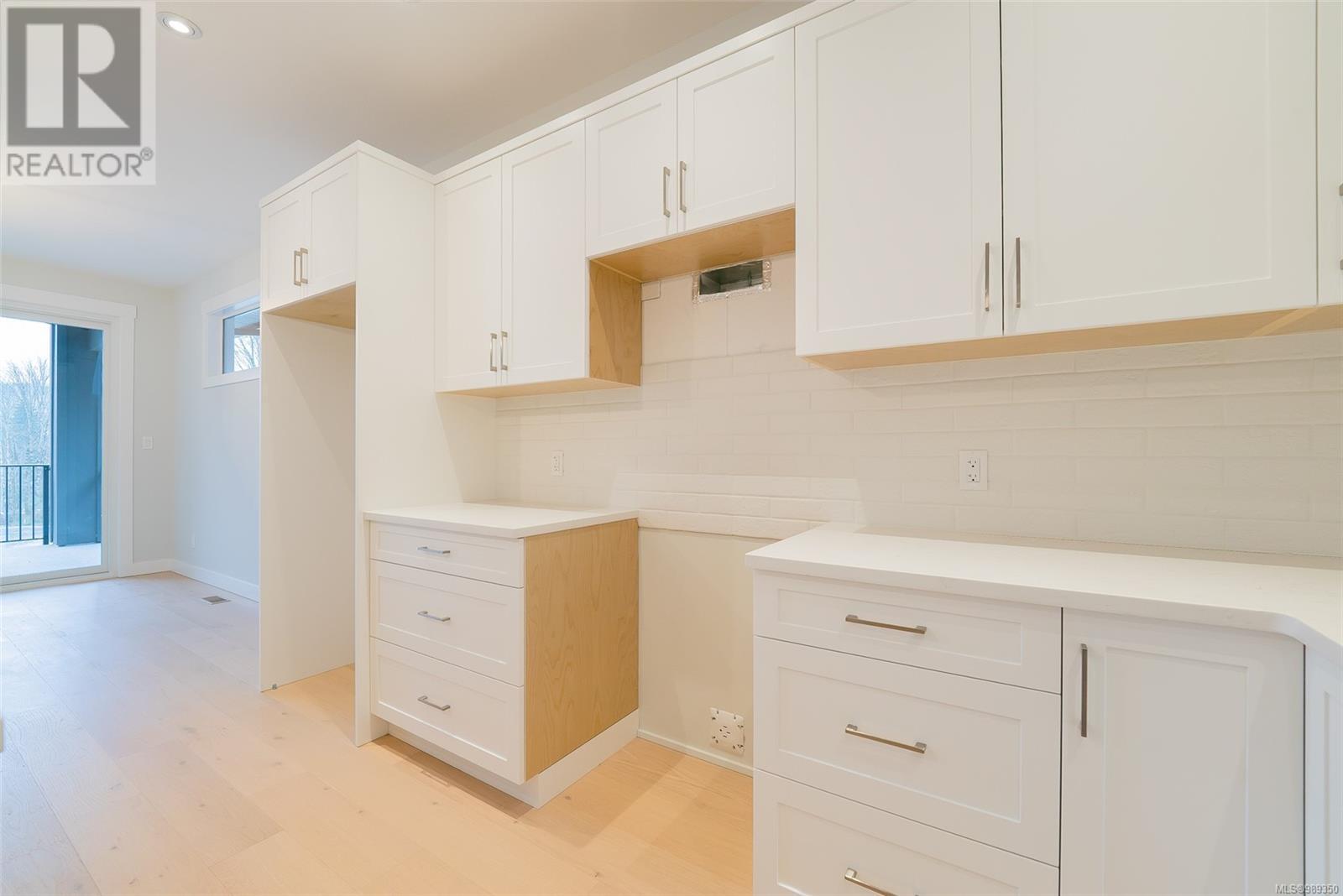 Property at 113 Raven Way image 5