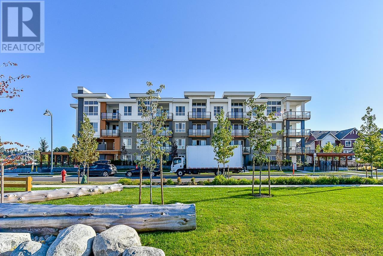 317 4690 Hawk Lane, Tsawwassen, British Columbia  V4M 0C4 - Photo 3 - R2969322