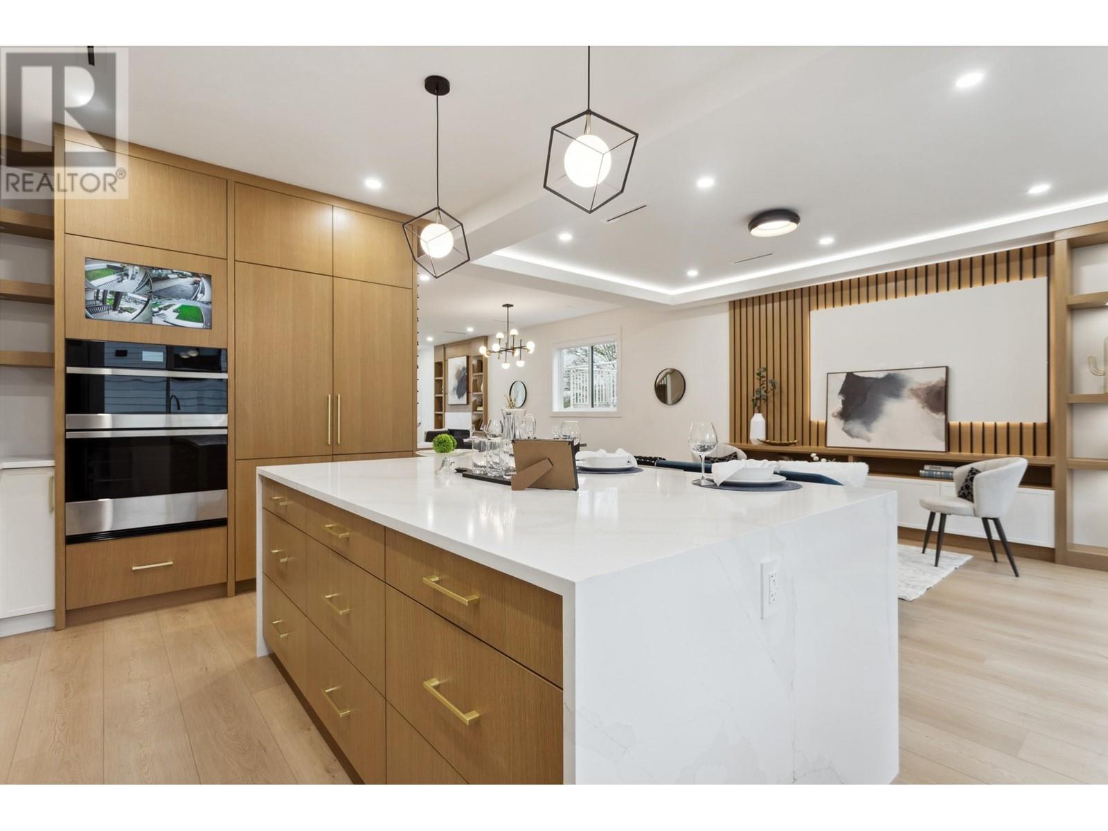 Listing Picture 11 of 40 : SL1 5715 FORGLEN DRIVE, Burnaby / 本拿比 - 魯藝地產 Yvonne Lu Group - MLS Medallion Club Member