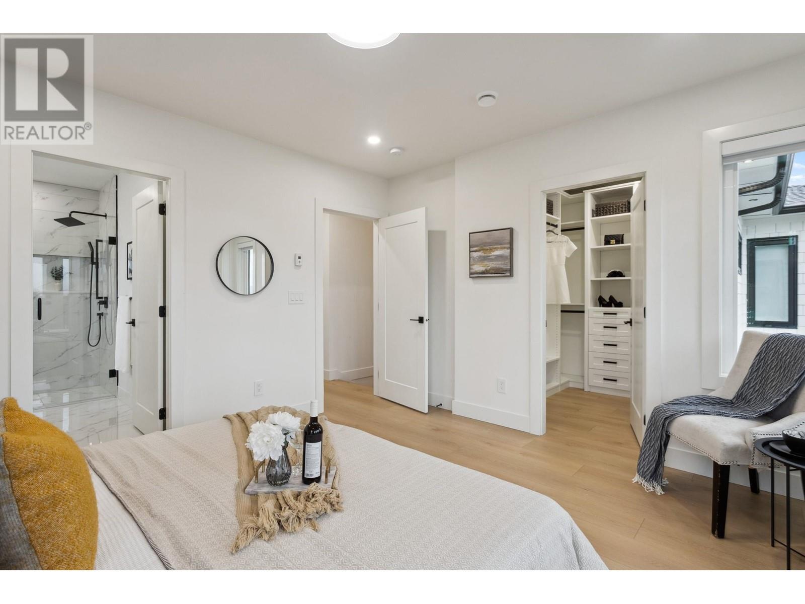 Listing Picture 16 of 40 : SL1 5715 FORGLEN DRIVE, Burnaby / 本拿比 - 魯藝地產 Yvonne Lu Group - MLS Medallion Club Member