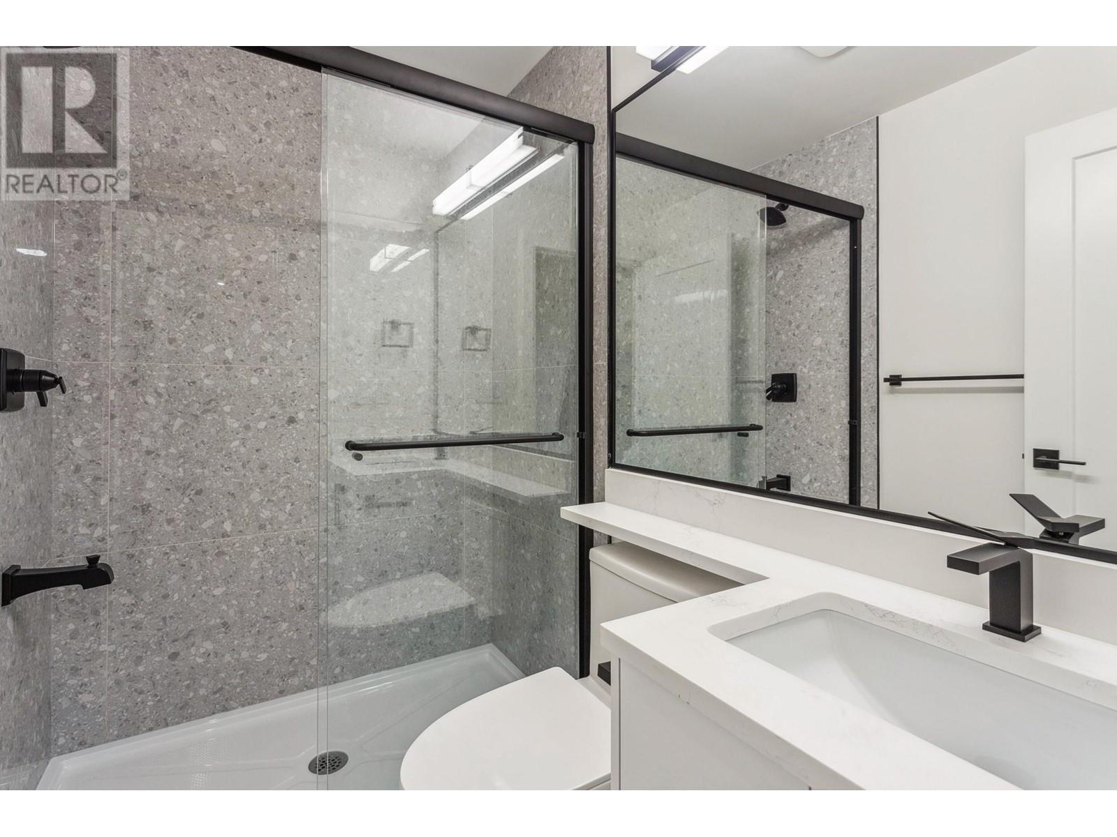Listing Picture 30 of 40 : SL1 5715 FORGLEN DRIVE, Burnaby / 本拿比 - 魯藝地產 Yvonne Lu Group - MLS Medallion Club Member