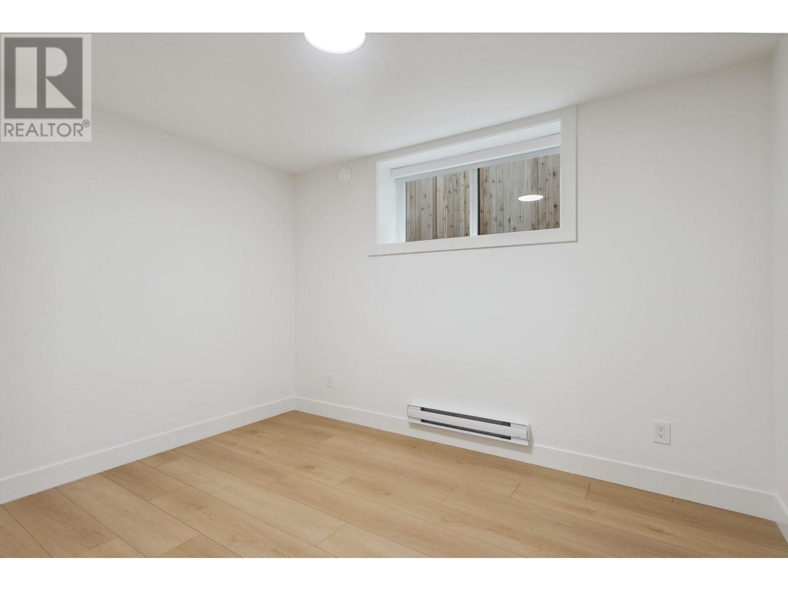 Listing Picture 36 of 40 : SL1 5715 FORGLEN DRIVE, Burnaby / 本拿比 - 魯藝地產 Yvonne Lu Group - MLS Medallion Club Member