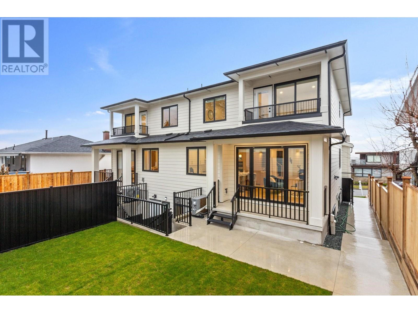 Listing Picture 39 of 40 : SL1 5715 FORGLEN DRIVE, Burnaby / 本拿比 - 魯藝地產 Yvonne Lu Group - MLS Medallion Club Member