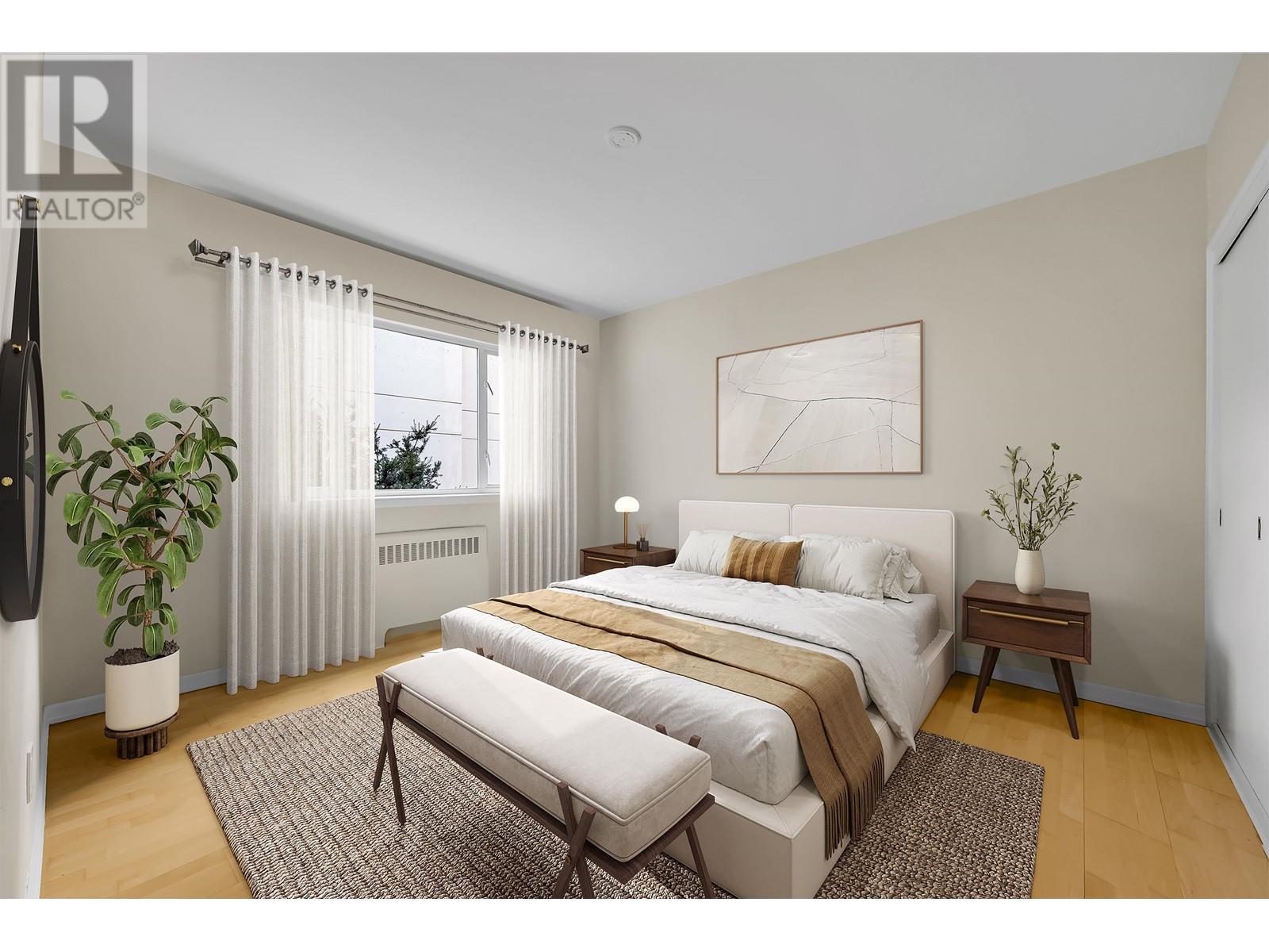 Listing Picture 17 of 35 : 201 1949 BEACH AVENUE, Vancouver / 溫哥華 - 魯藝地產 Yvonne Lu Group - MLS Medallion Club Member