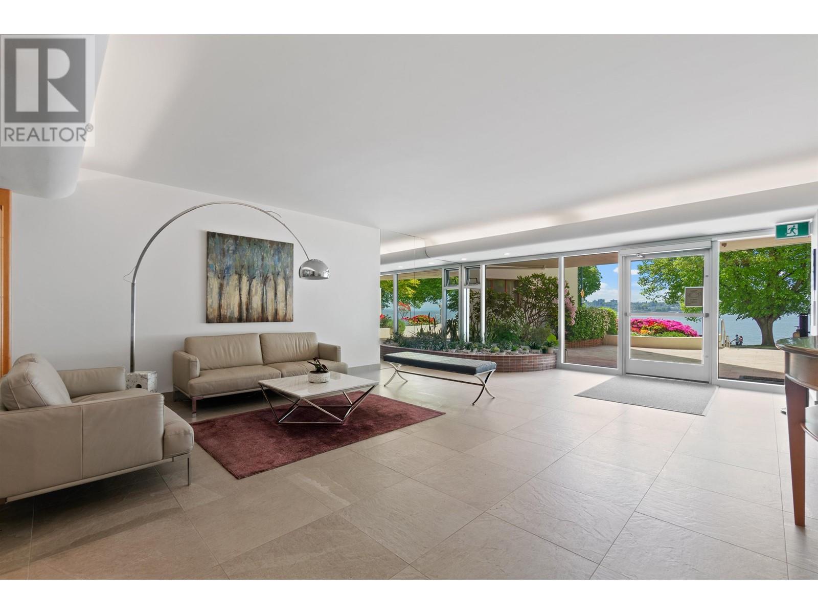 Listing Picture 24 of 35 : 201 1949 BEACH AVENUE, Vancouver / 溫哥華 - 魯藝地產 Yvonne Lu Group - MLS Medallion Club Member