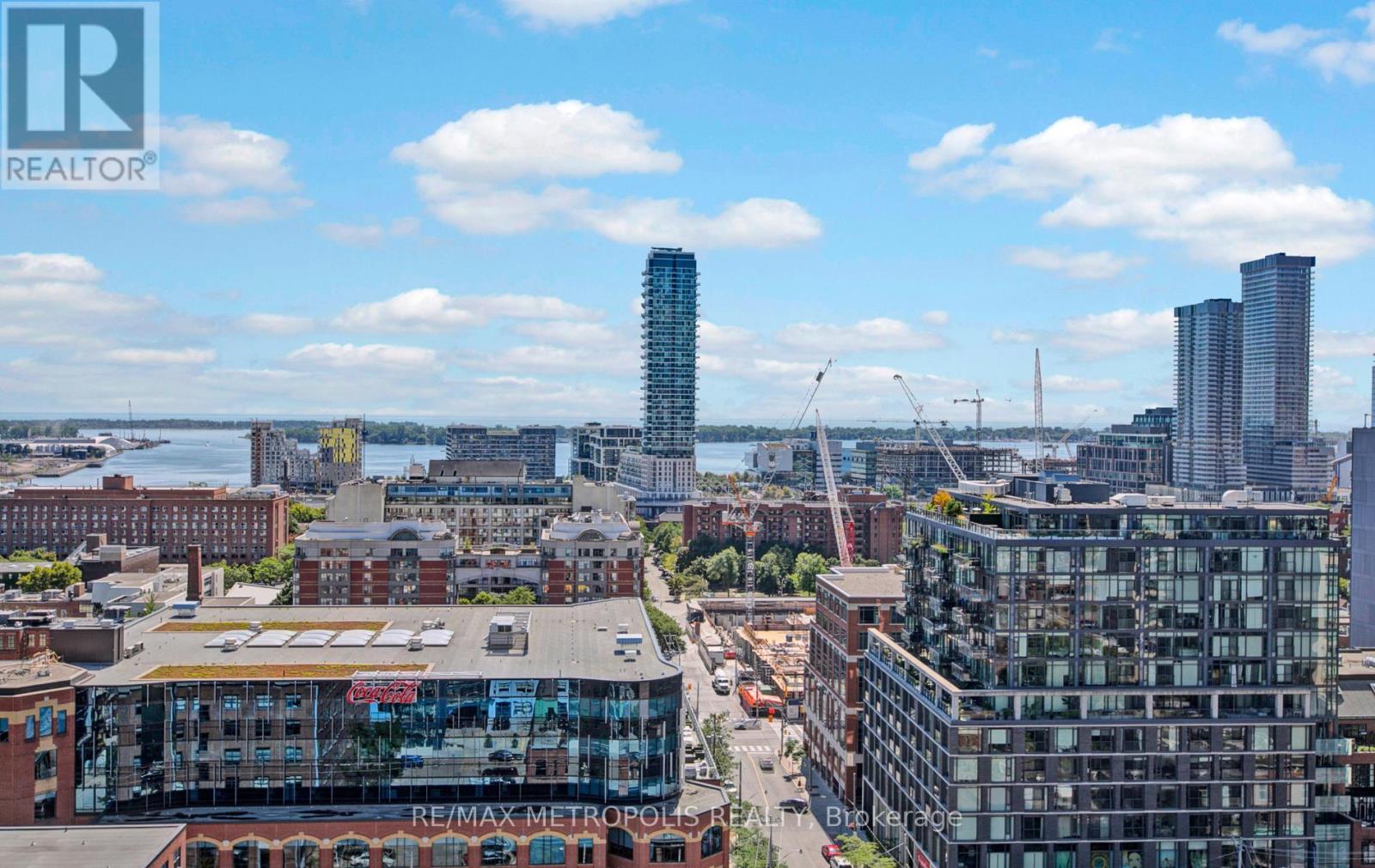 1606 - 460 Adelaide Street E, Toronto, Ontario  M5A 0E7 - Photo 4 - C12035377
