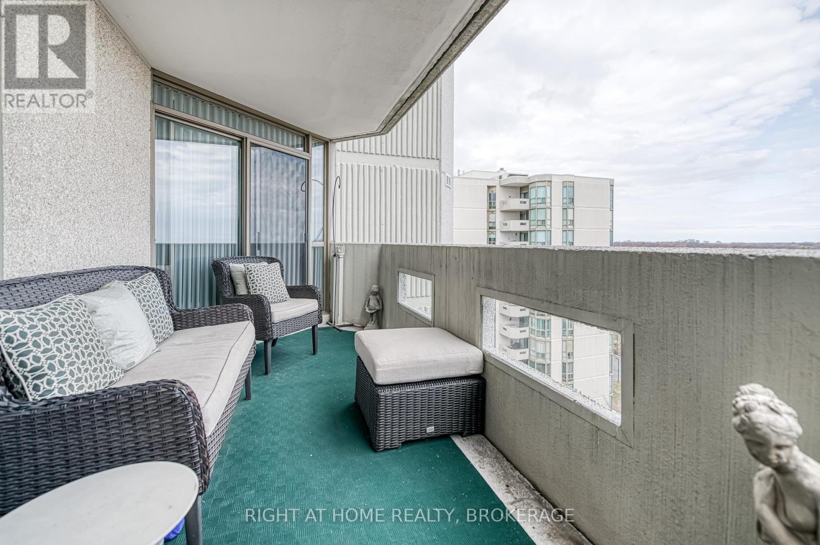 1004 - 5070 Pinedale Avenue, Burlington, Ontario  L7L 5V6 - Photo 24 - W12035359