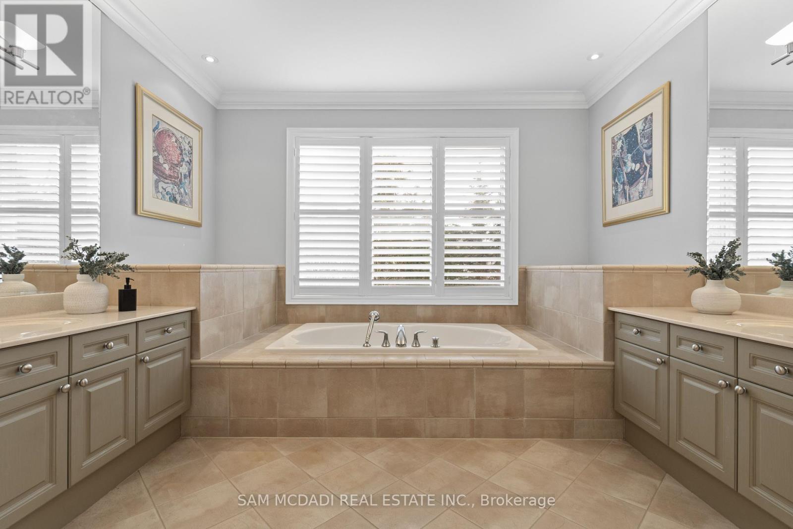 1206 Mount Vernon Street, Mississauga, Ontario  L5H 4M3 - Photo 20 - W12035367