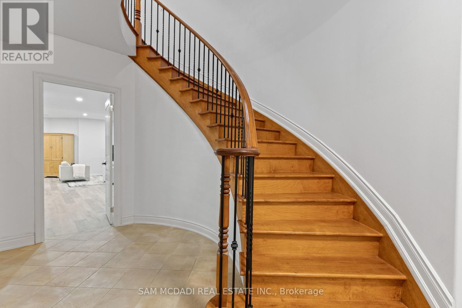 1206 Mount Vernon Street, Mississauga, Ontario  L5H 4M3 - Photo 25 - W12035367