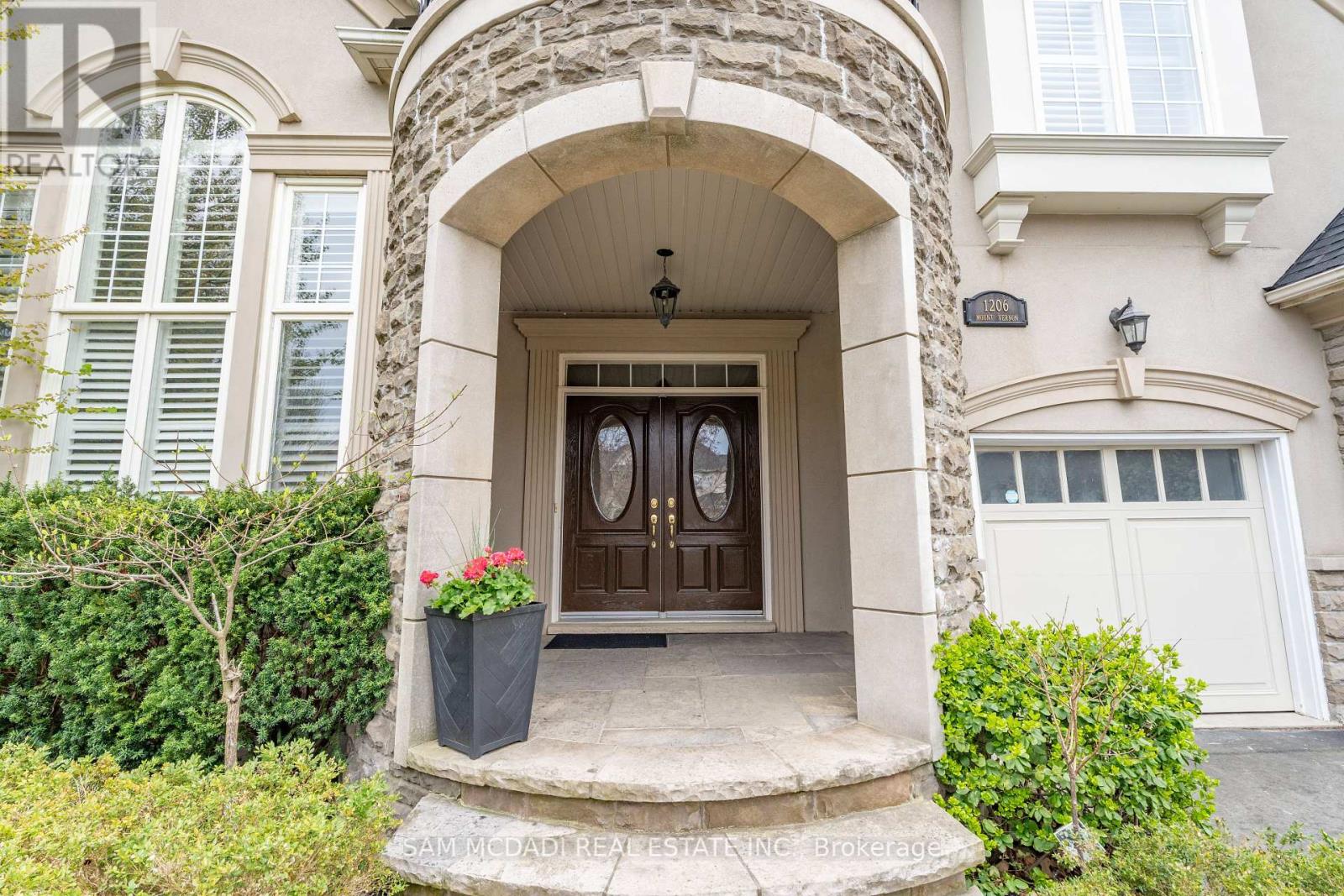Property at 1206 MOUNT VERNON STREET image 3