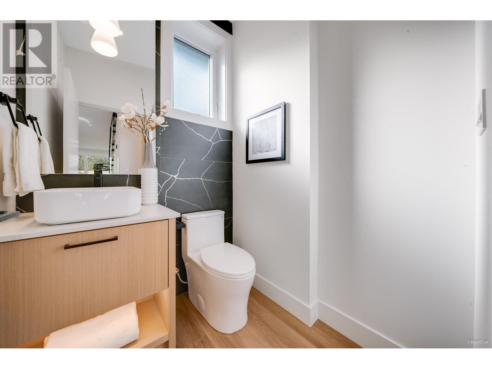1812 E 55th Avenue, Vancouver, British Columbia  V5P 2A1 - Photo 10 - R2978962