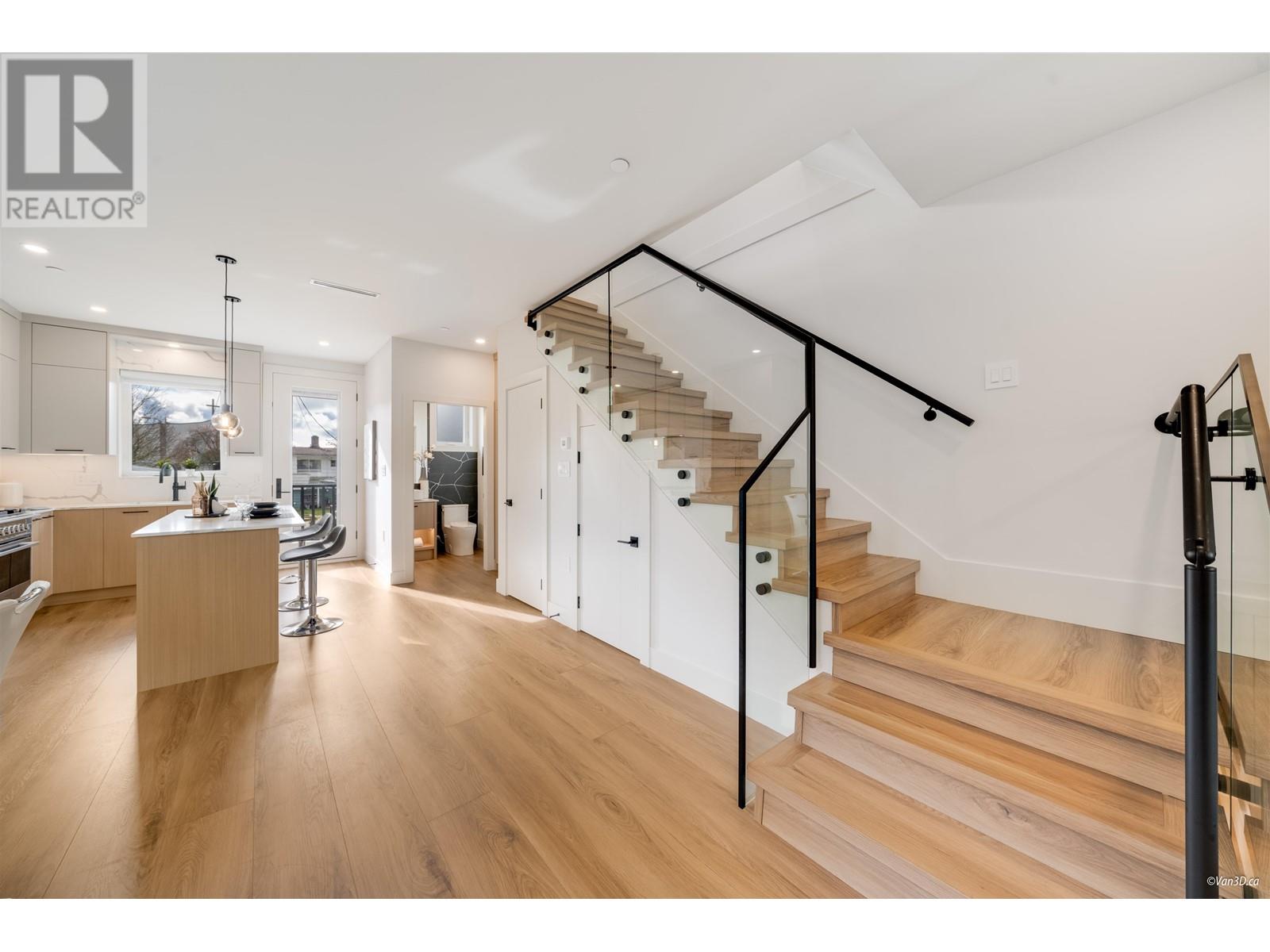 1812 E 55th Avenue, Vancouver, British Columbia  V5P 2A1 - Photo 4 - R2978962