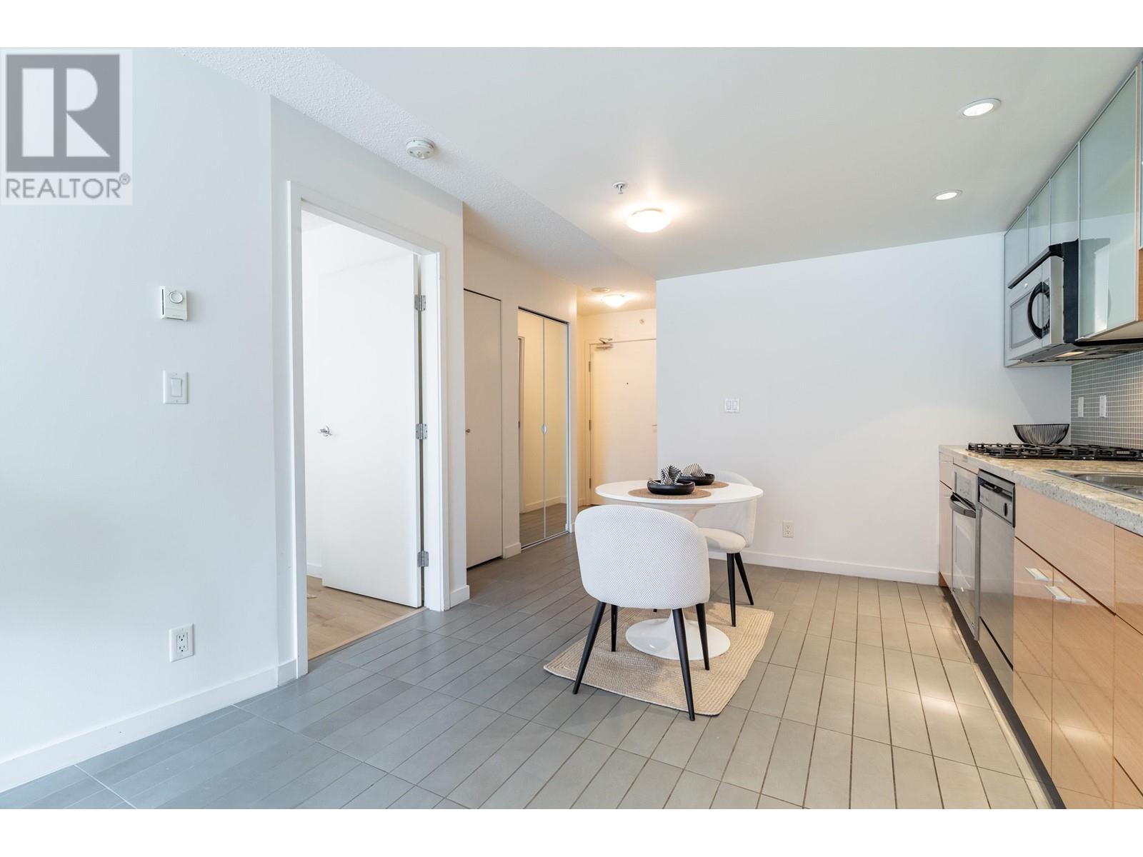 305 33 Smithe Street, Vancouver, British Columbia  V6B 0B5 - Photo 5 - R2978232