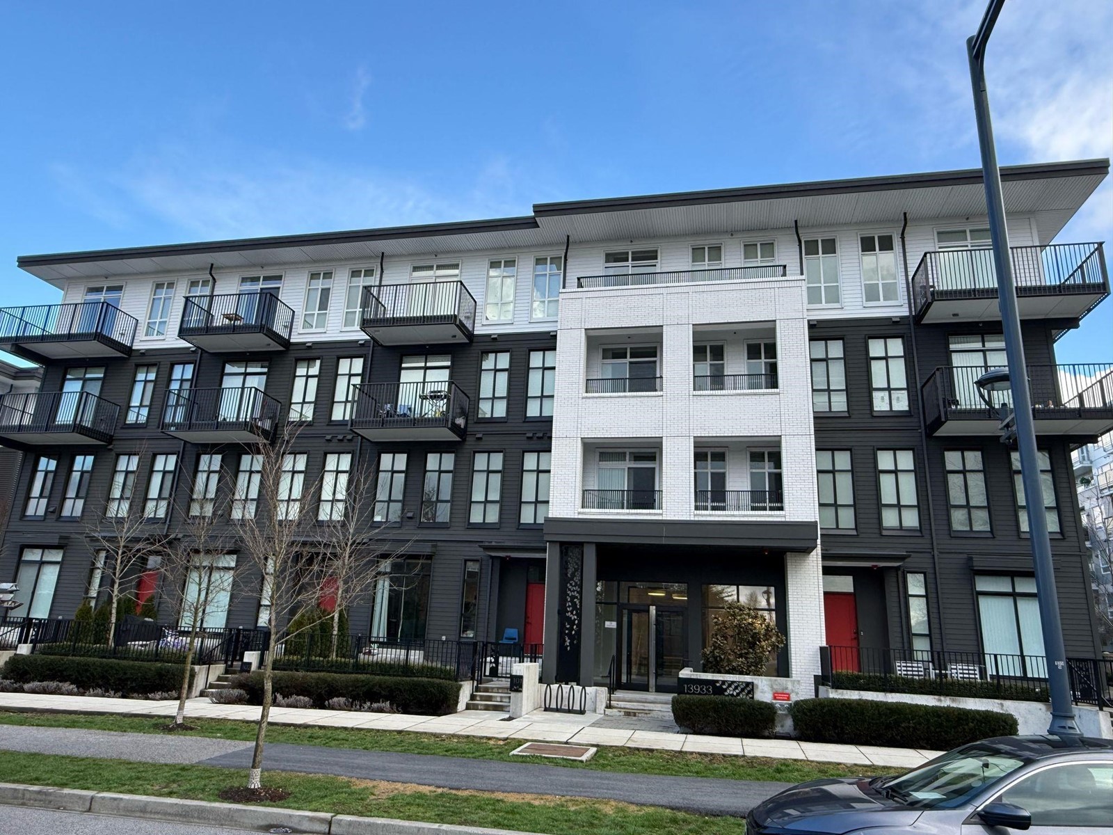 319 13933 105 BOULEVARD, Surrey, British Columbia