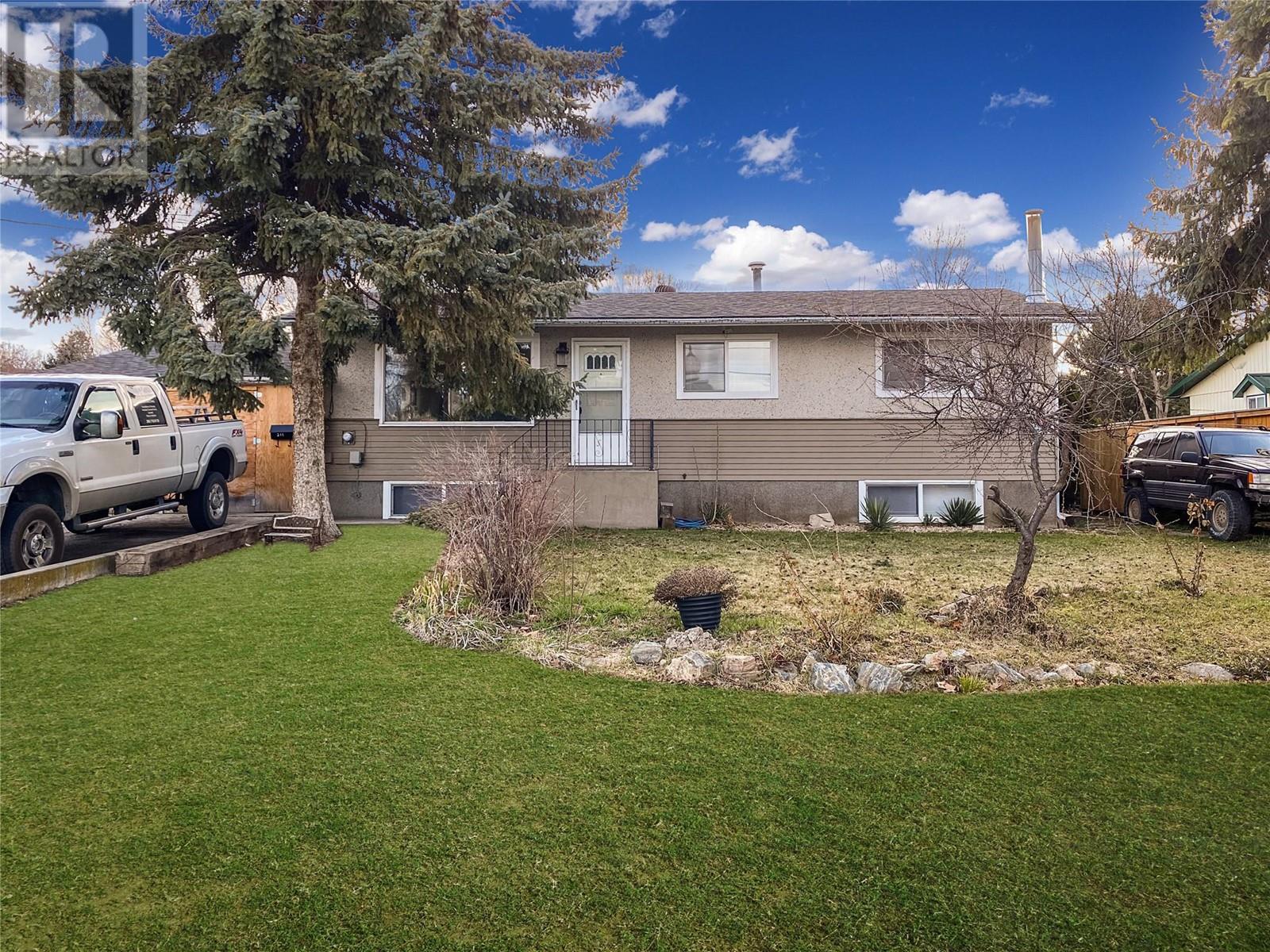 Property at 195-215 Davie Road S image 4