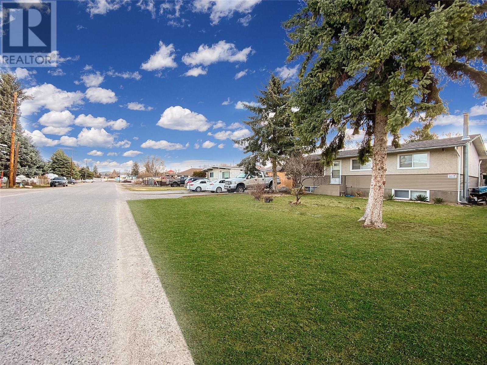 Property at 215 Davie Road S image