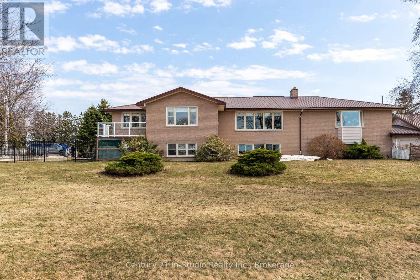 84298 Bluewater Highway, Ashfield-Colborne-Wawanosh, Ontario  N7A 3X9 - Photo 3 - X12035399