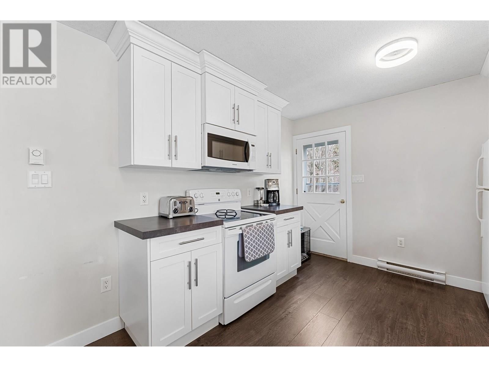 17110 Coral Beach Road, Lake Country, British Columbia  V4V 1B9 - Photo 18 - 10339983