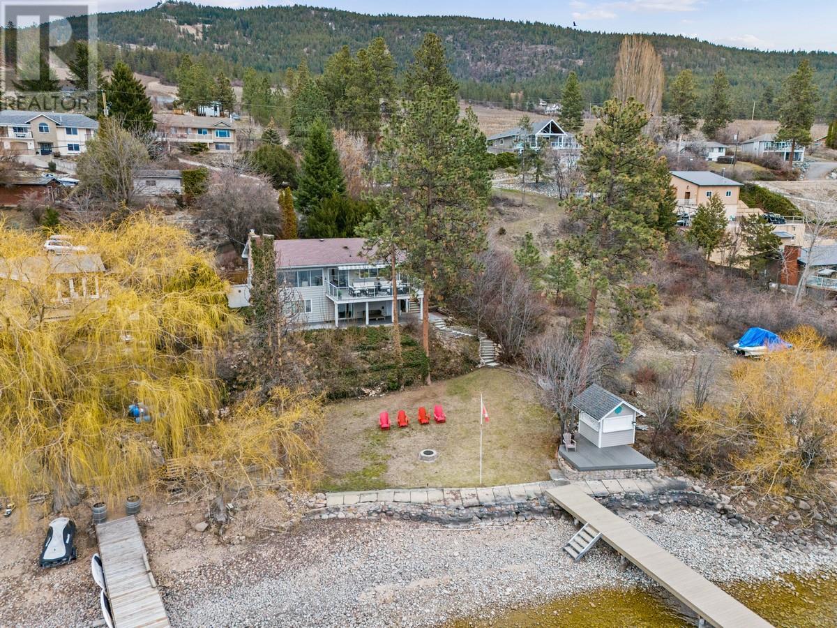 Property at 17110 Coral Beach Road image 3