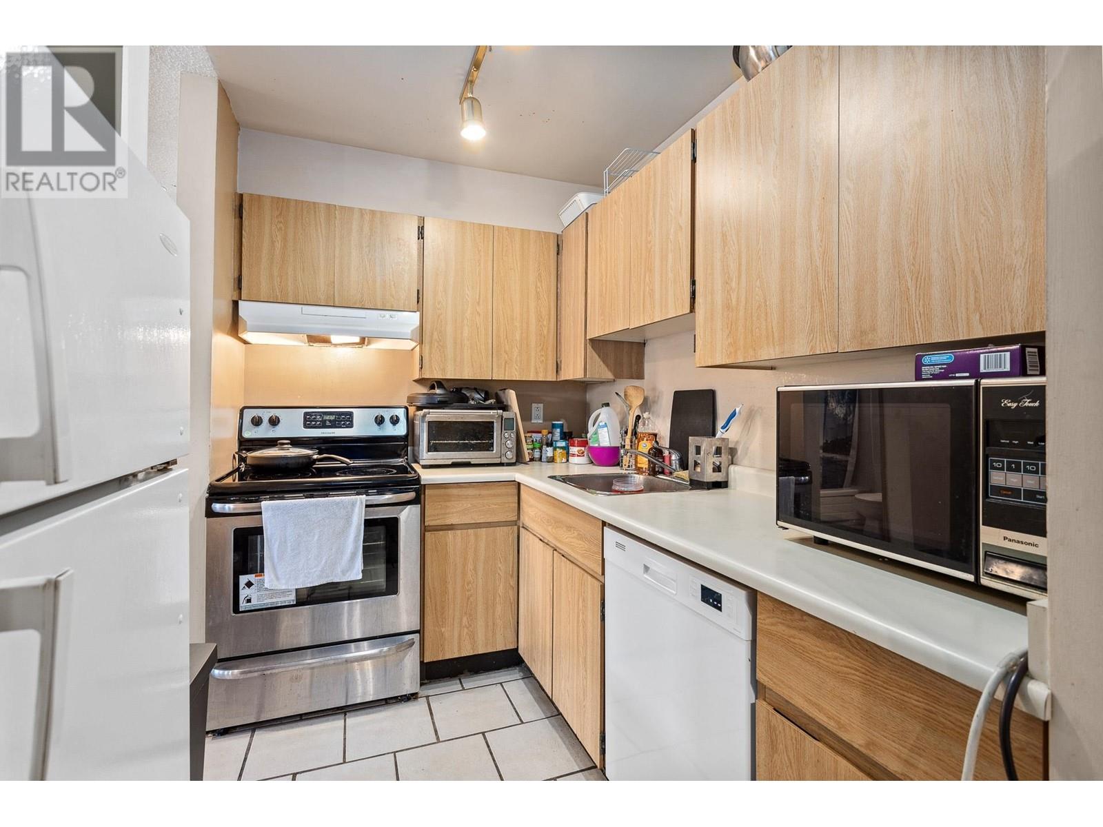 212 615 North Road, Coquitlam, British Columbia  V3J 1P1 - Photo 14 - R2972346