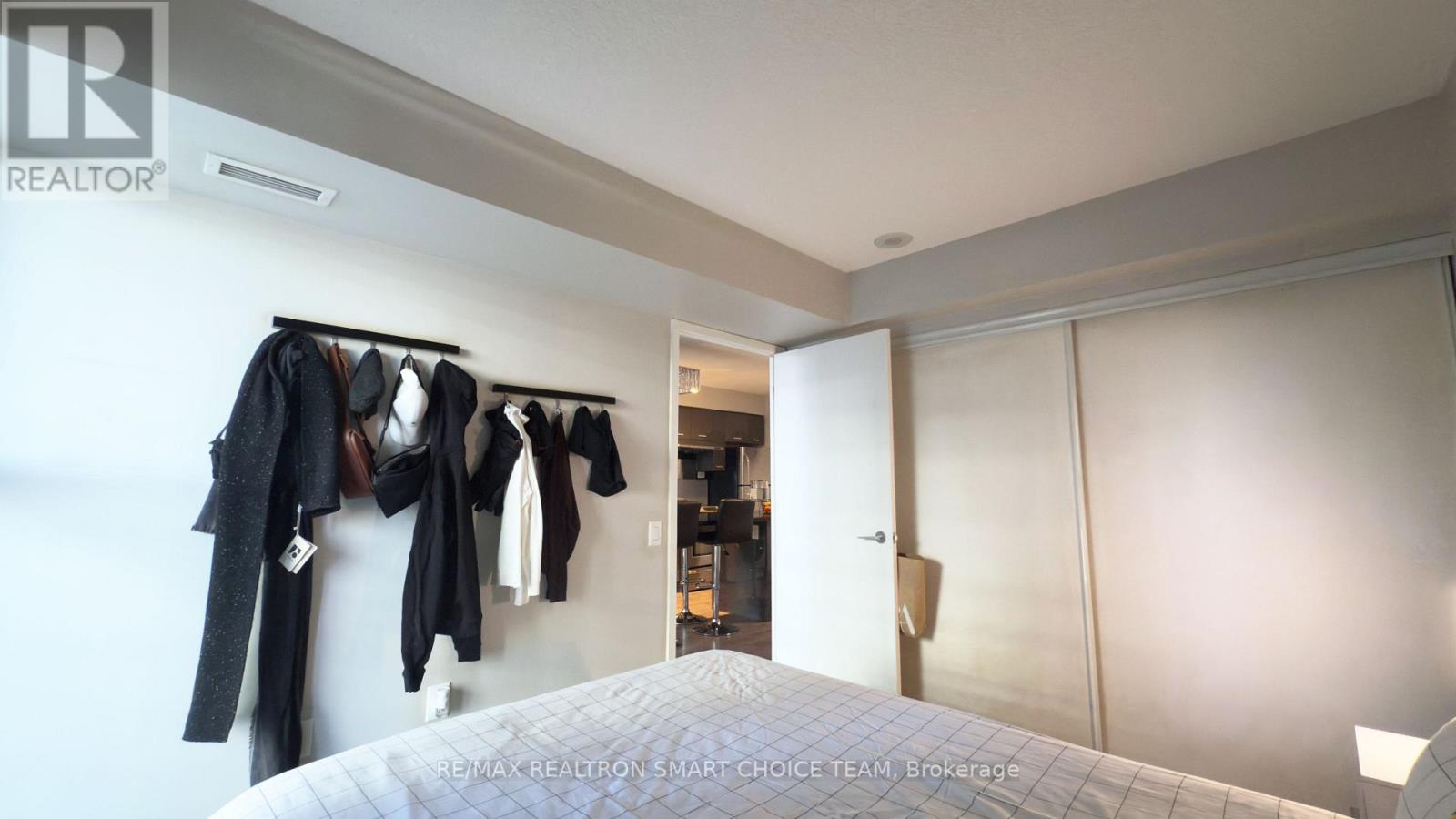 215 - 19 Singer Court, Toronto (Bayview Village), Ontario  M2K 0B2 - Photo 13 - C12035449
