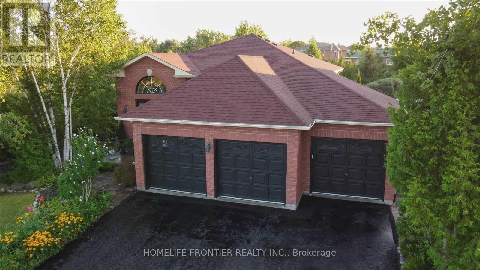 1906 Webster Boulevard W, Innisfil, Ontario  L9S 2A6 - Photo 11 - N12034561
