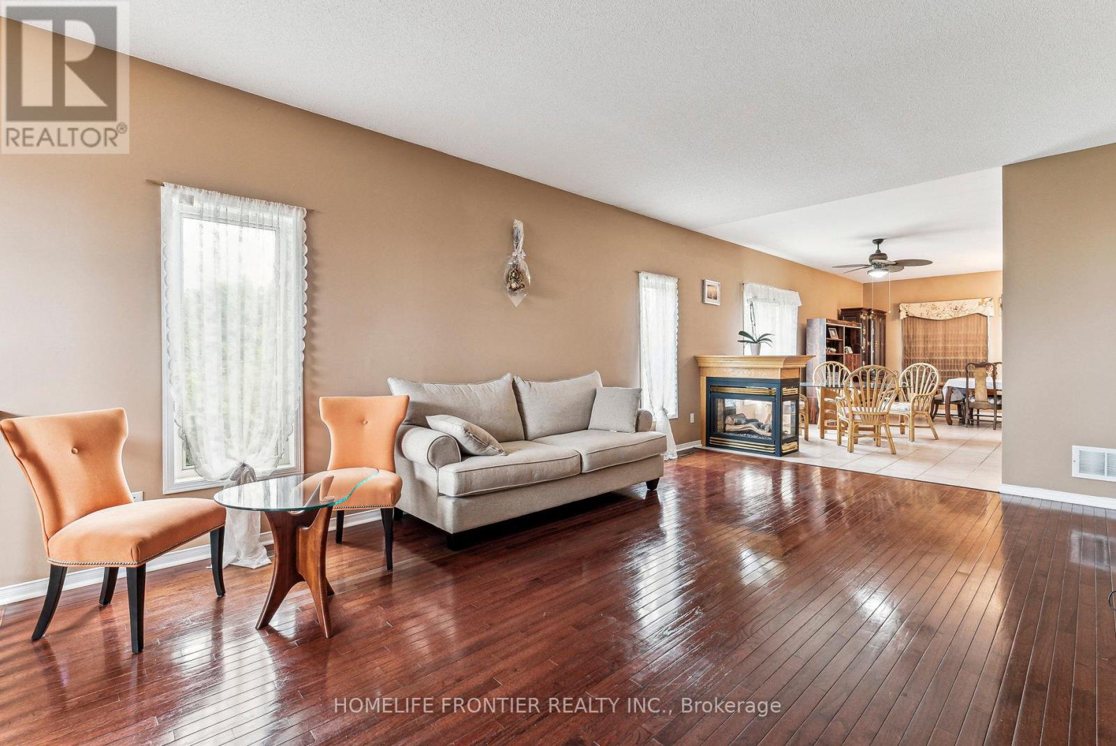 1906 Webster Boulevard W, Innisfil, Ontario  L9S 2A6 - Photo 4 - N12034561