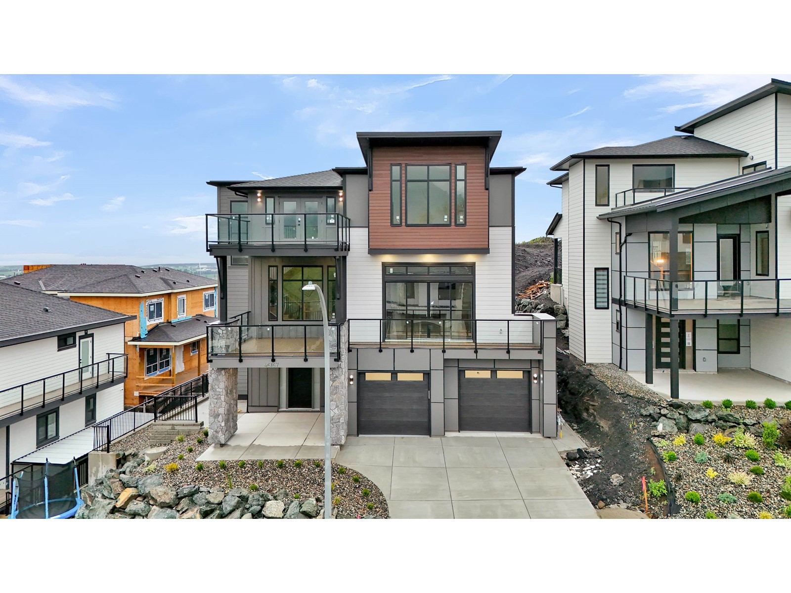 Property at 46167 CRESTVIEW DRIVE image 1