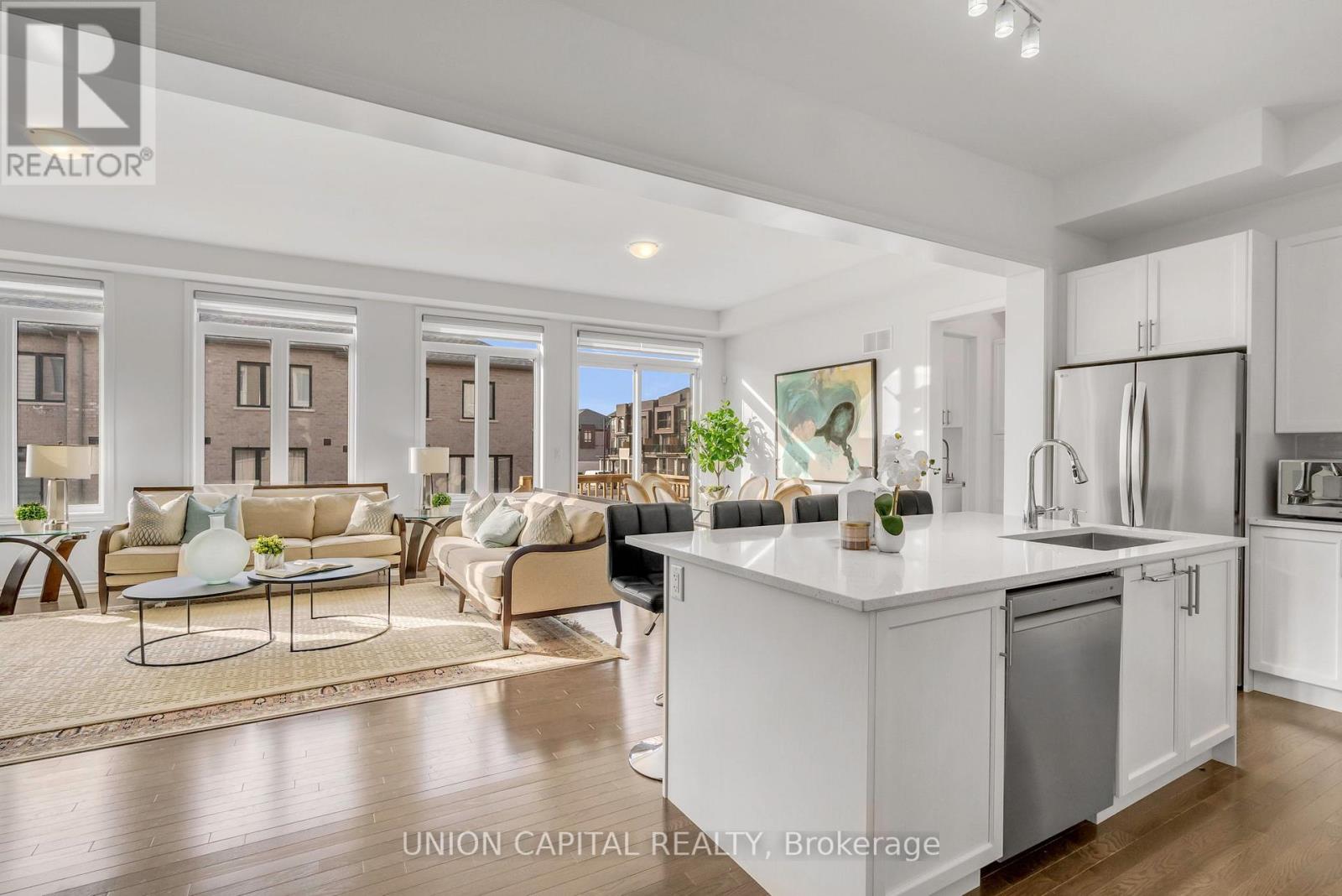 Property at 123 HALLDORSON AVENUE image 4