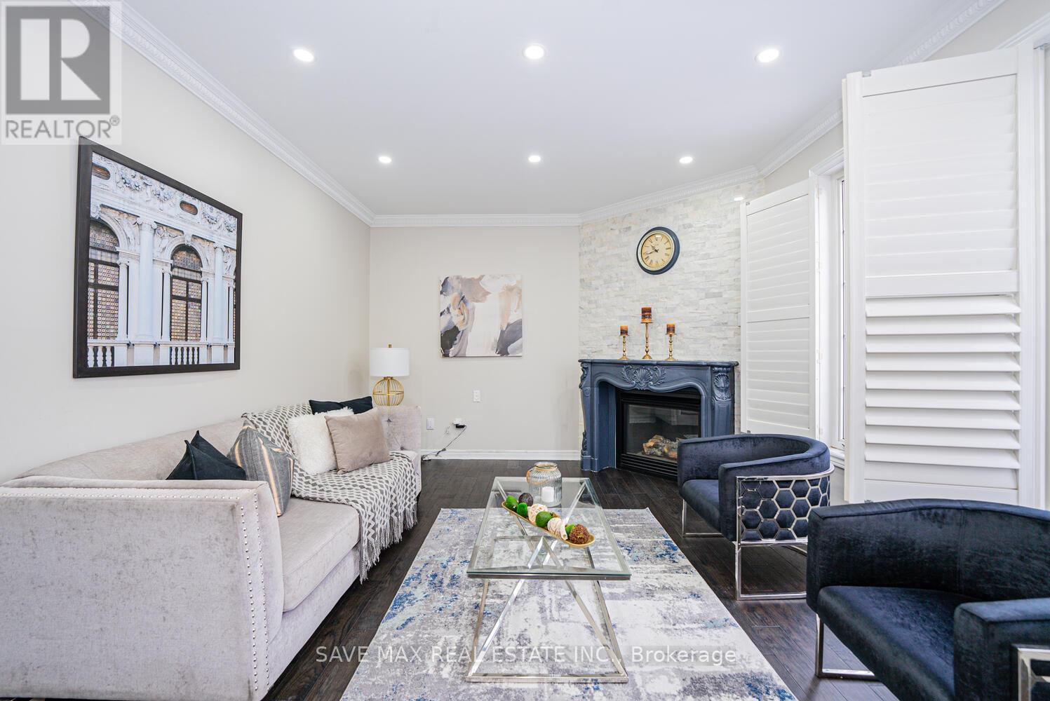 27 Messina Avenue, Brampton, Ontario  L6Y 0M8 - Photo 11 - W12004319