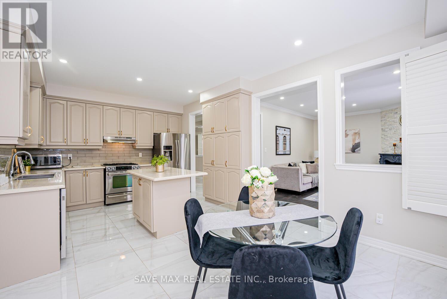 27 Messina Avenue, Brampton, Ontario  L6Y 0M8 - Photo 13 - W12004319