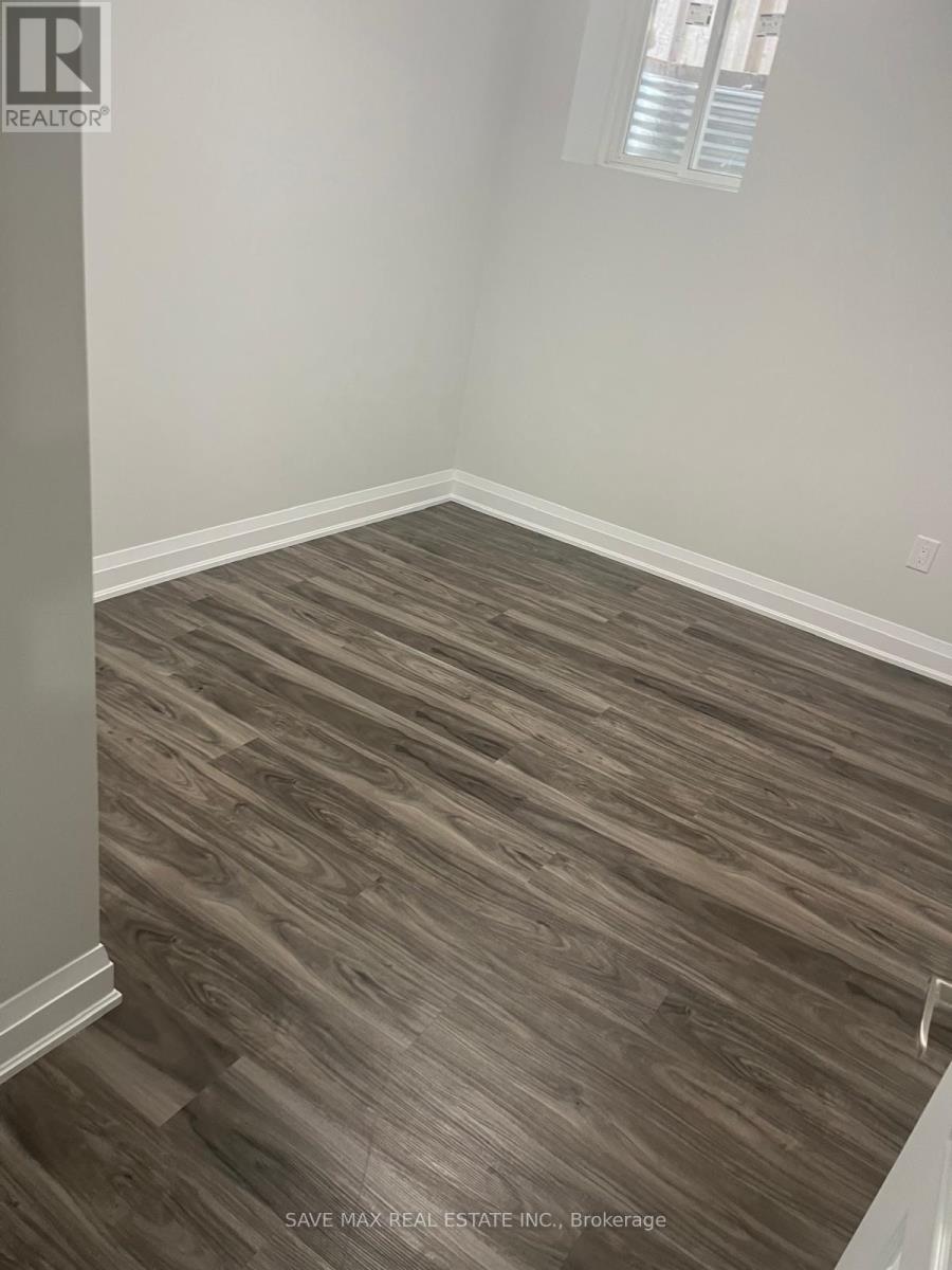 27 Messina Avenue, Brampton, Ontario  L6Y 0M8 - Photo 39 - W12004319